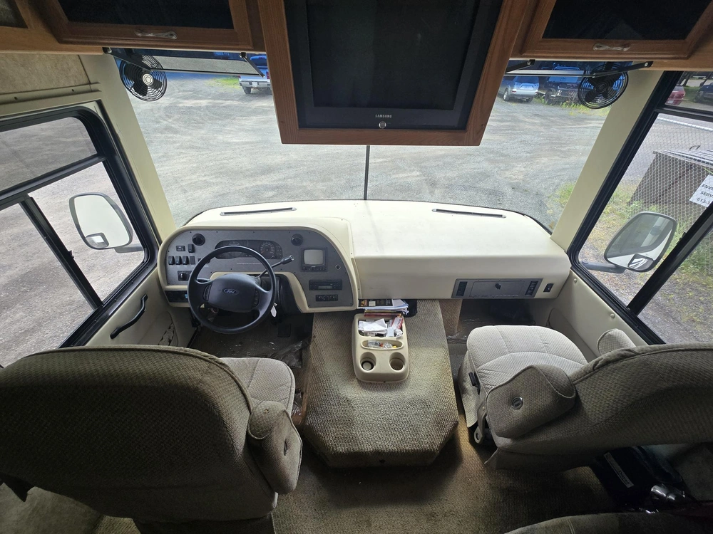 2006 Georgie Boy Pursuit 3480ds alt
