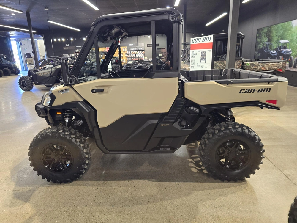 2026 Brp Defender Limited Cab Hd11 alt