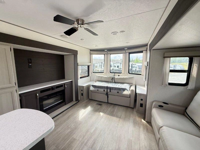 Coachmen Catalina 39mkts 2027