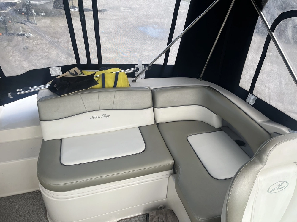 2007 Searay Sundeck 220 alt