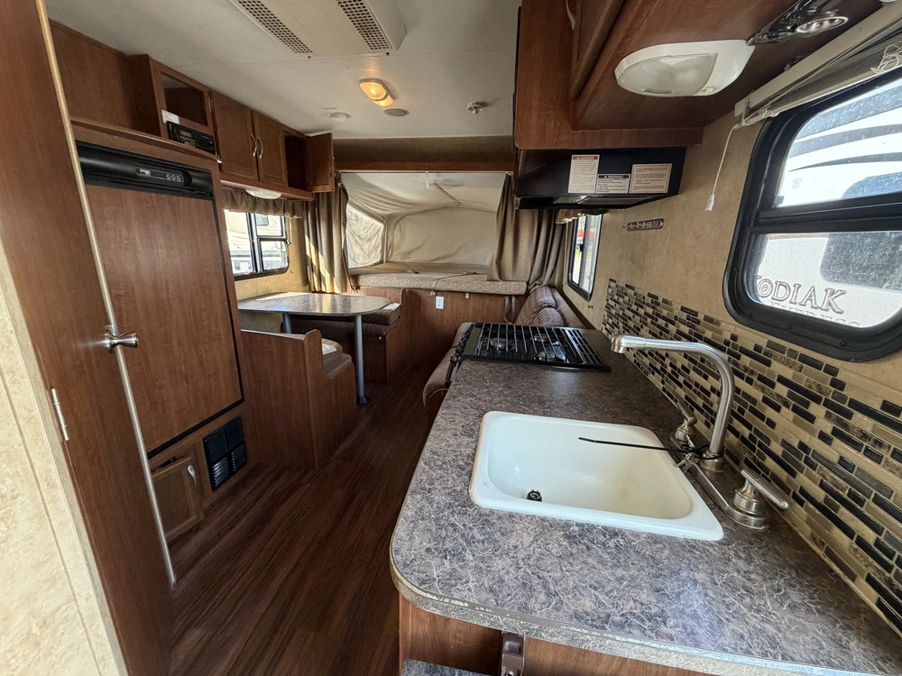 Jayco Jay Feather 17z 2011 alt