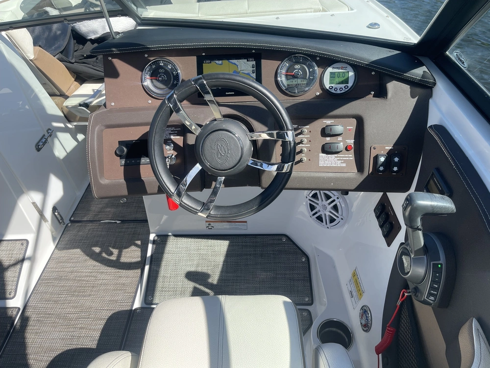 2022 Cobalt Boats Cs23 Surf alt