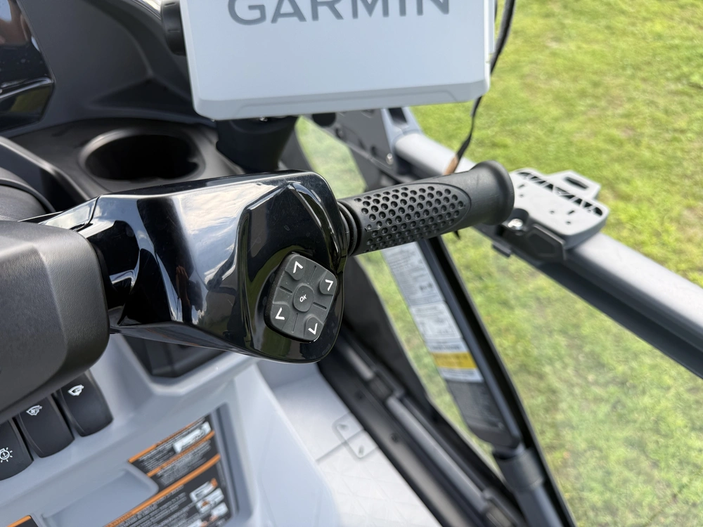 2025 Sea-doo Switch Fish 18 Ft 230 Hp Fish 18 230 alt
