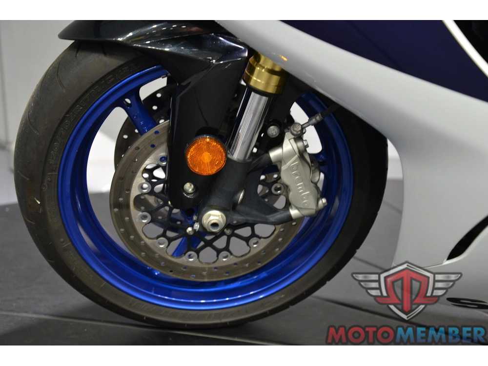 2024 Suzuki Gsx-r750z alt