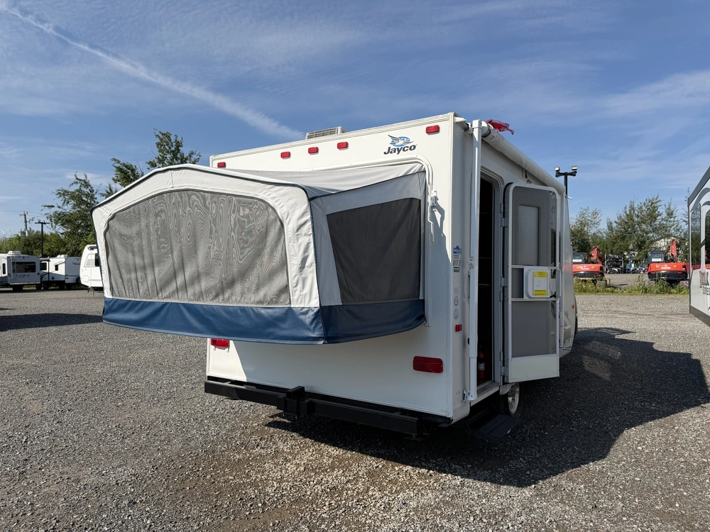 Jayco Jay Feather 17z 2011 alt