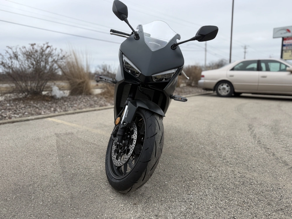 2026 Honda Cbr650r E-clutch alt
