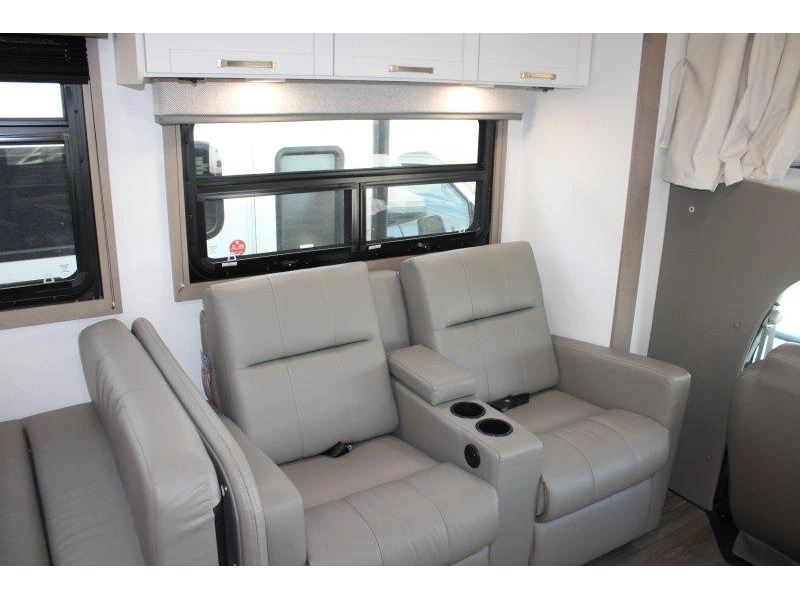 2027 Entegra Coach Odyssey 29v alt