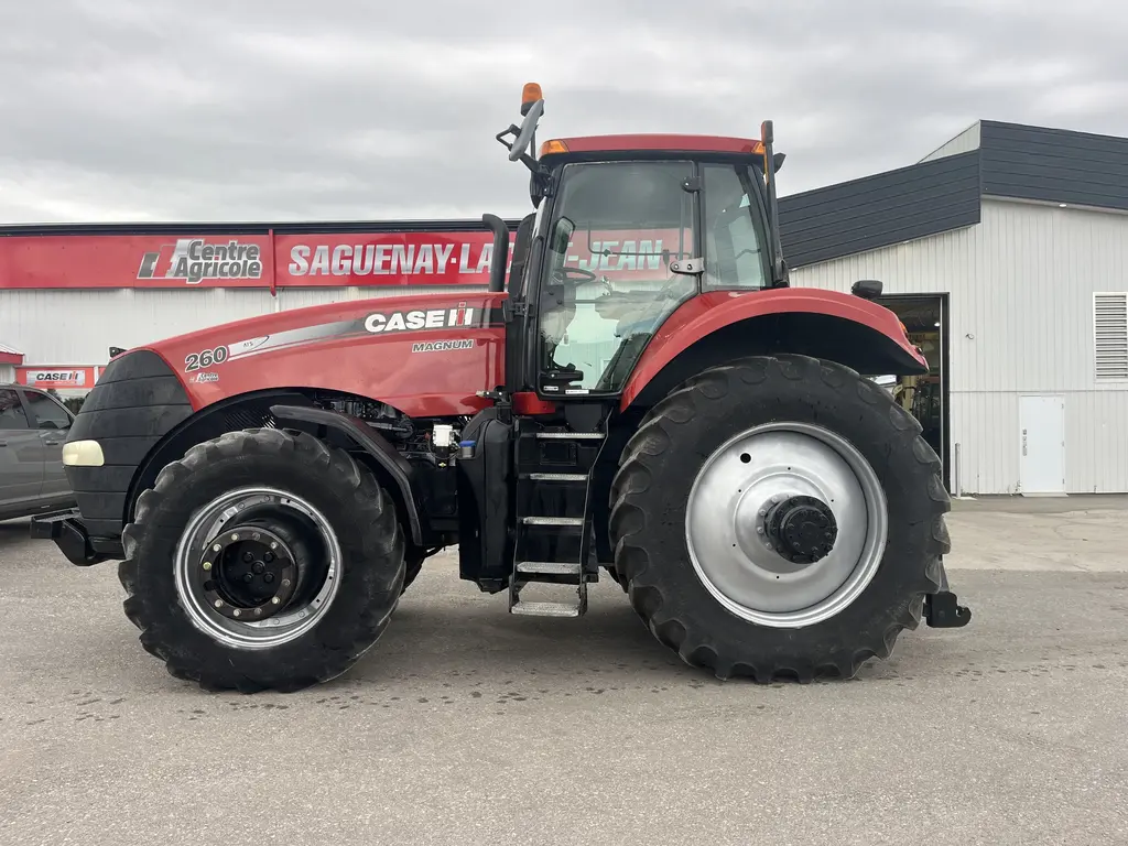 2011 Case IH MAGNUM 260