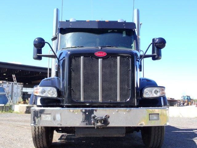 Peterbilt 567 2024