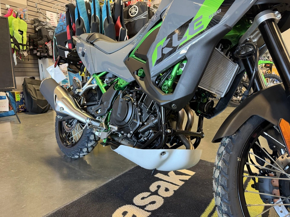 2026 Kawasaki Kle500 Se alt