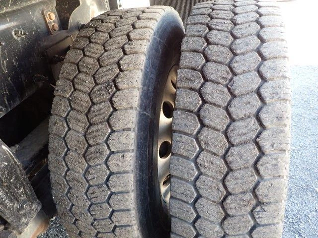 Peterbilt 567 2024