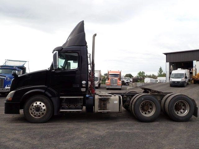 Volvo Vnl300 2013