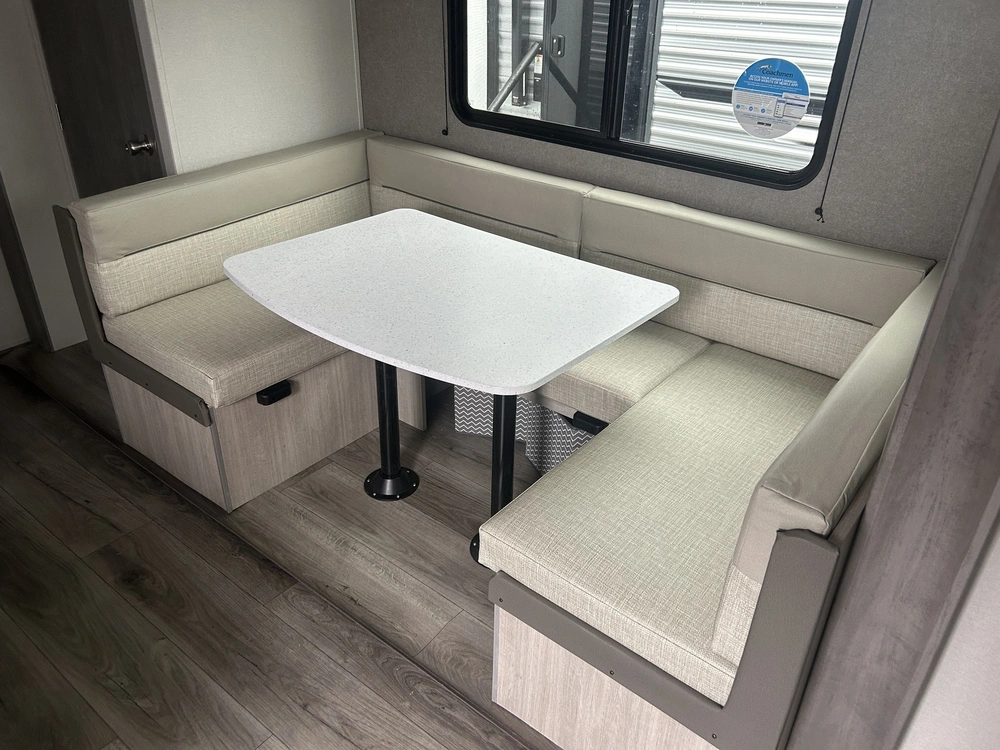 Coachmen Catalina 231bhs 2026 alt