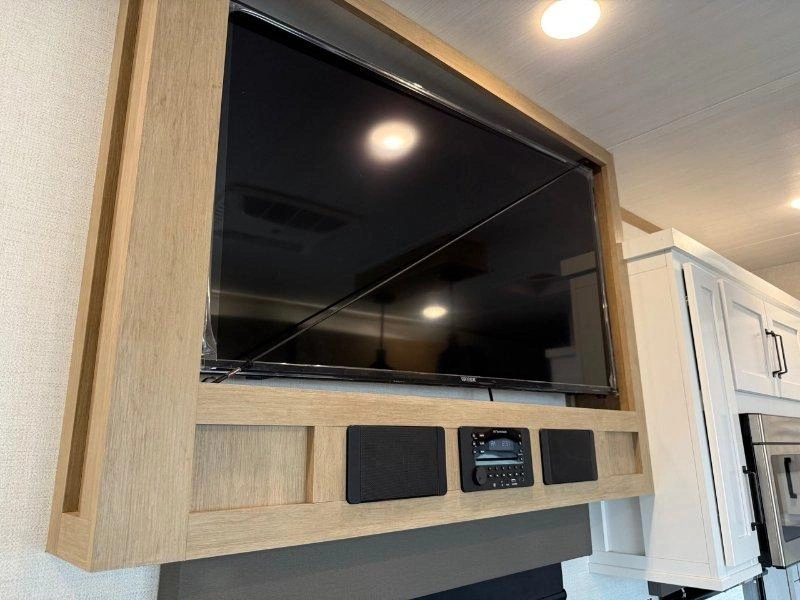 Keystone Rv Raptor 362 2023 alt