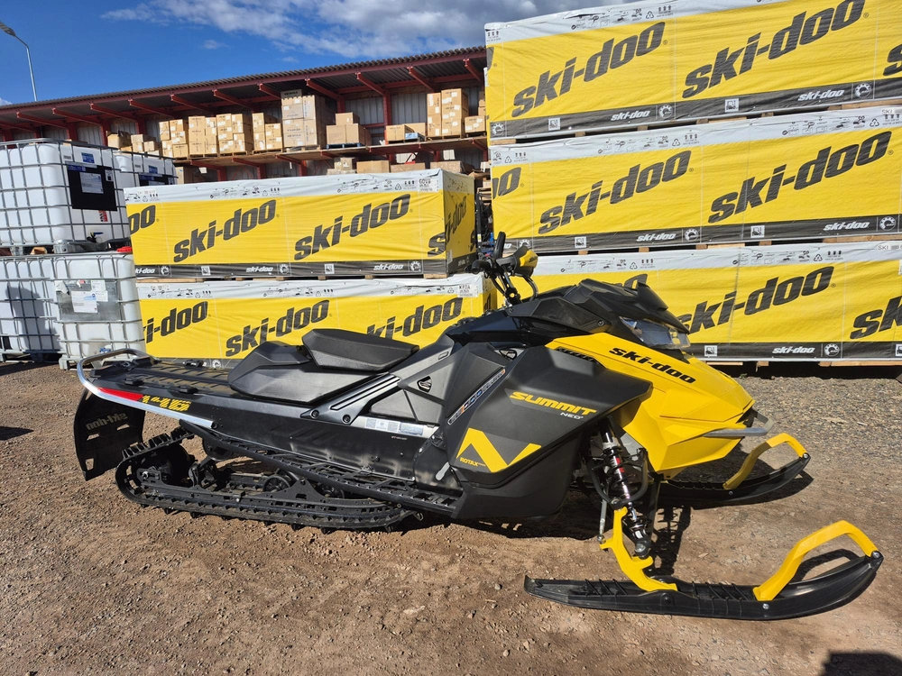2025 Ski-doo Summit Neo Plus 85 146 alt