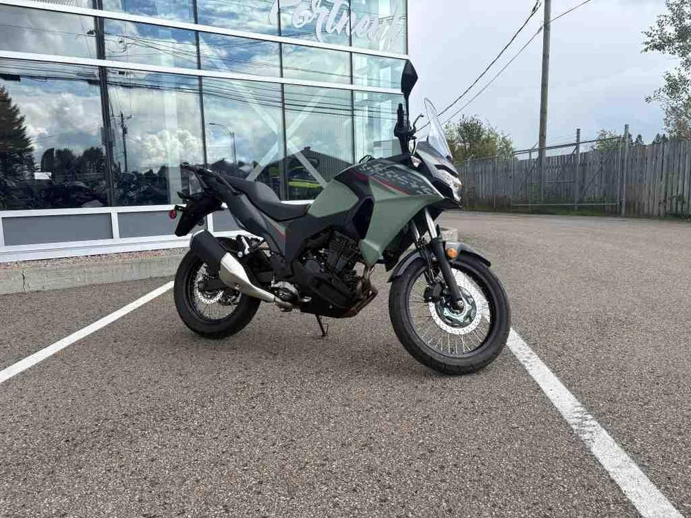 Kawasaki Versys 300 X Abs 2025 alt