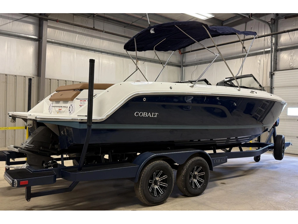 2027 Cobalt Boats Cs23 alt