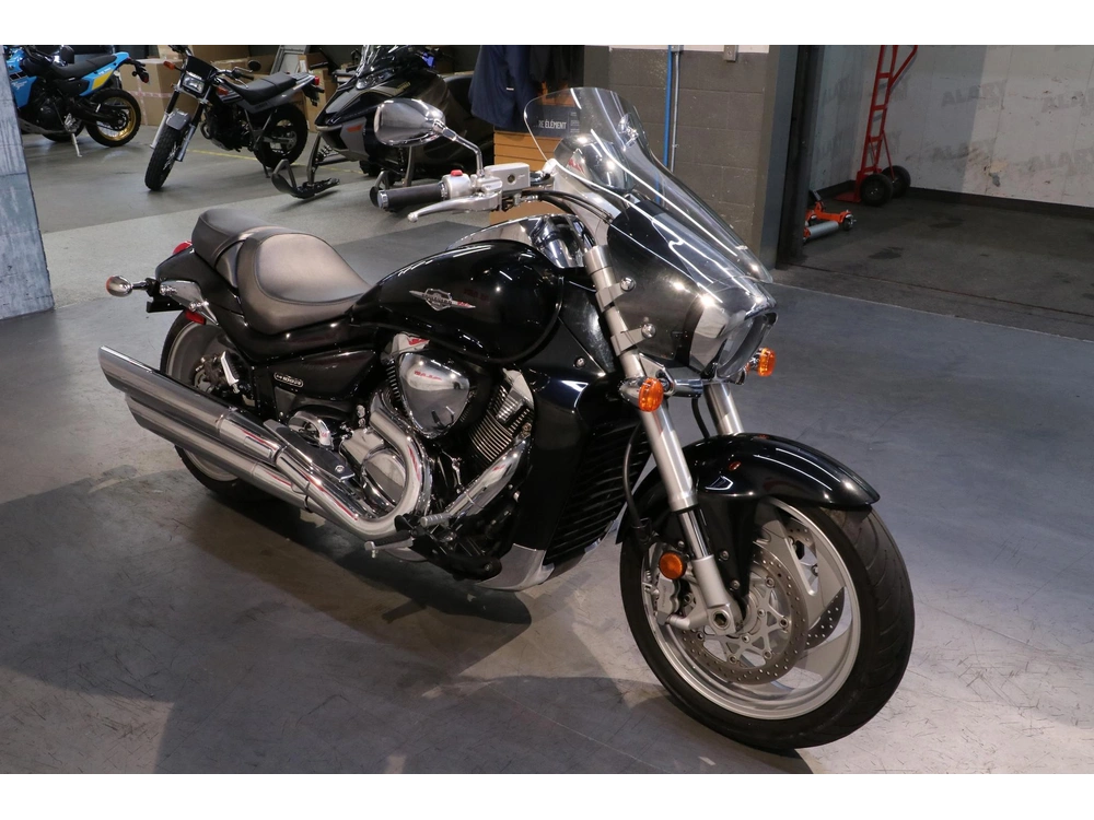 2009 Suzuki Boulevard M109r alt