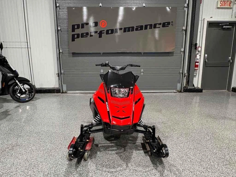 Polaris 200 Indy 2027 alt