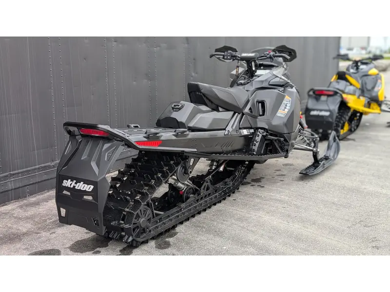 Ski-Doo Backcountry XRS 146 850 E-TEC® 2024