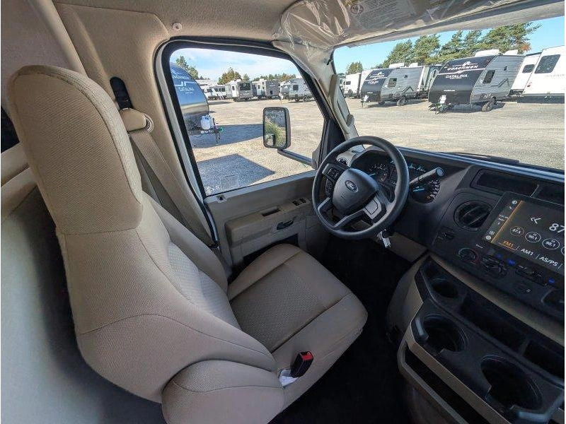Thor Motor Coach Echelon Lc21 2027 alt