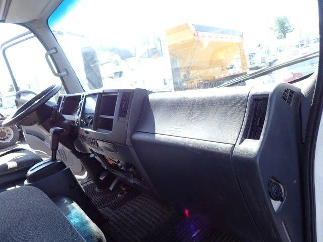 Isuzu Npr 2023