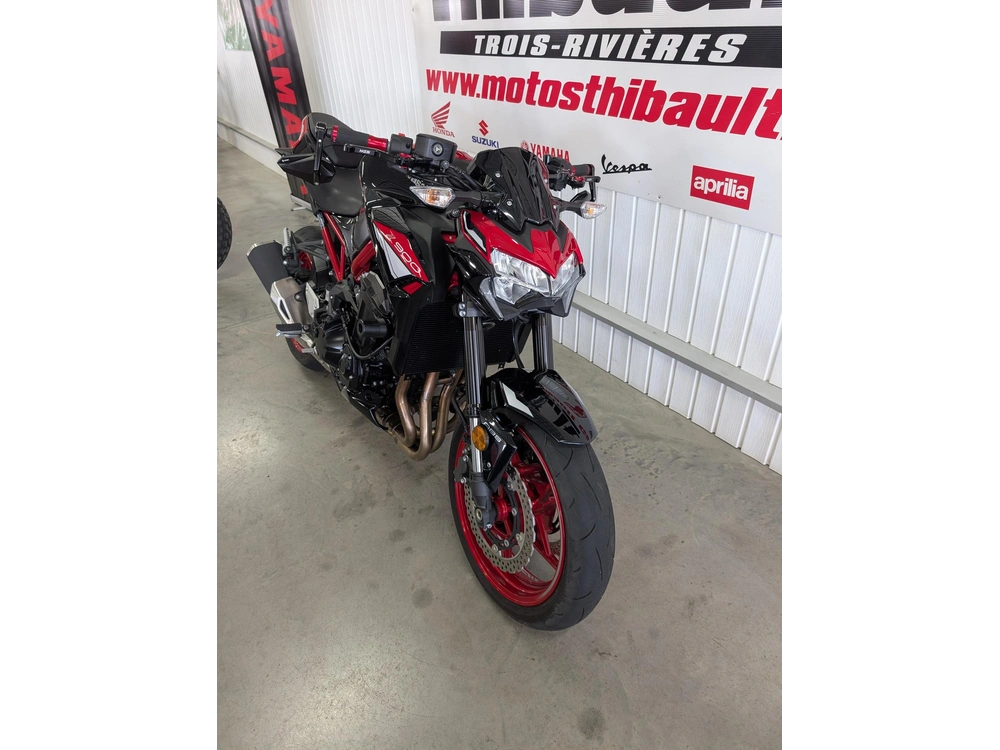 Kawasaki Z 900 2024 alt