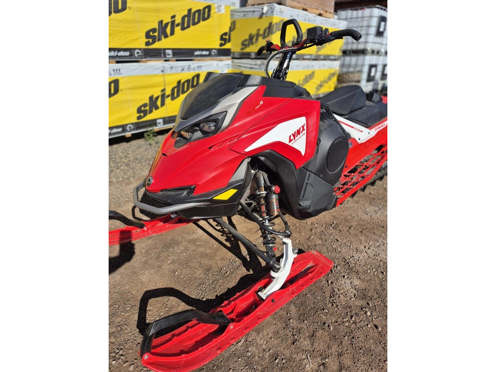2023 Lynx Shredder Re 850 3900 E-tec Turbo R alt