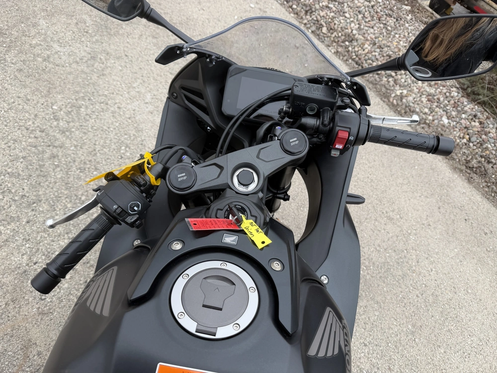 2026 Honda Cbr650r E-clutch alt