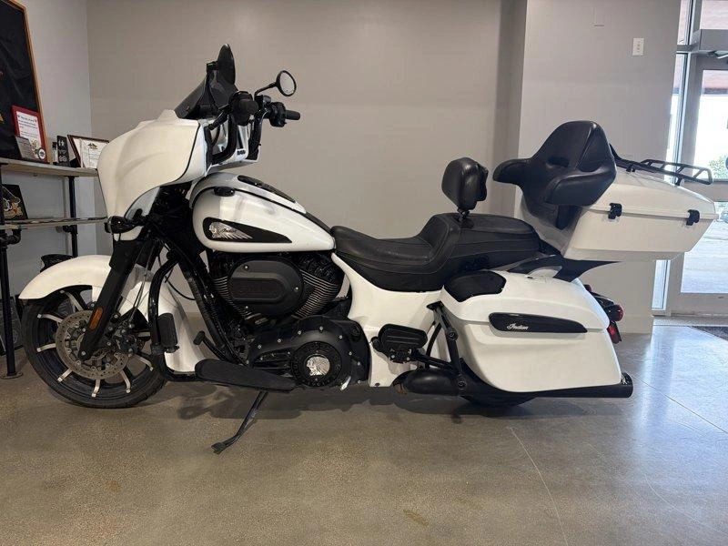 2019 Indian Motorcycle Chieftain Dark Horse alt
