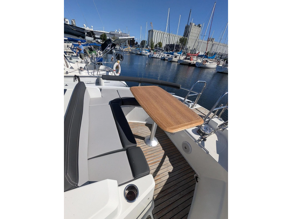 2023 Jeanneau Nc 895 Sport alt