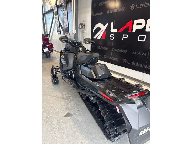 Ski-Doo MXZ X-RS 137 850 E-TEC Ice Ripper XT 1.5'' E.S. w/ Smart-Shox w/ 10.25'' Touchscreen 2026