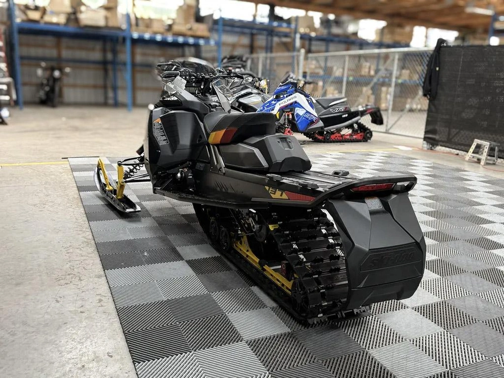 2027 Ski-doo Mxz Blizzard 850 137 1.2 Ice Ripper alt