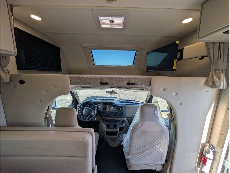 Thor Motor Coach Echelon Lc21 2027 alt