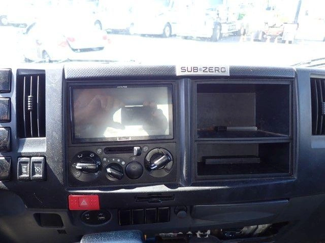 Isuzu Npr 2023