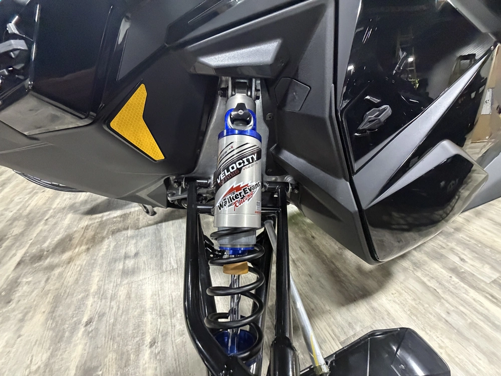 2027 Polaris 9r Sb Assault 146 alt