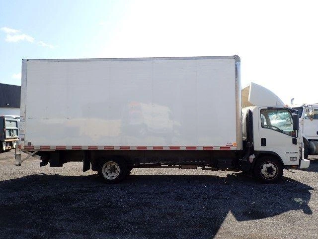 Isuzu Npr 2023