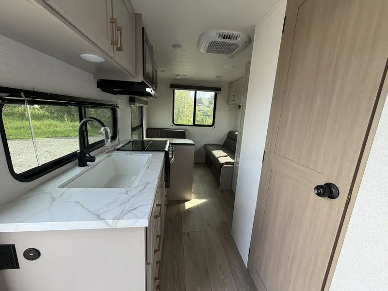 2027 Jayco JAY FLIGHT SLX 210QB