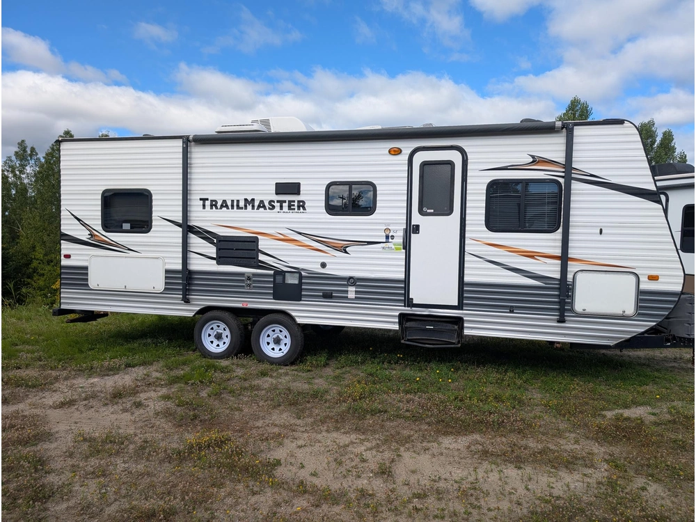 Gulf Stream Trailmaster 265bhs 2014 alt
