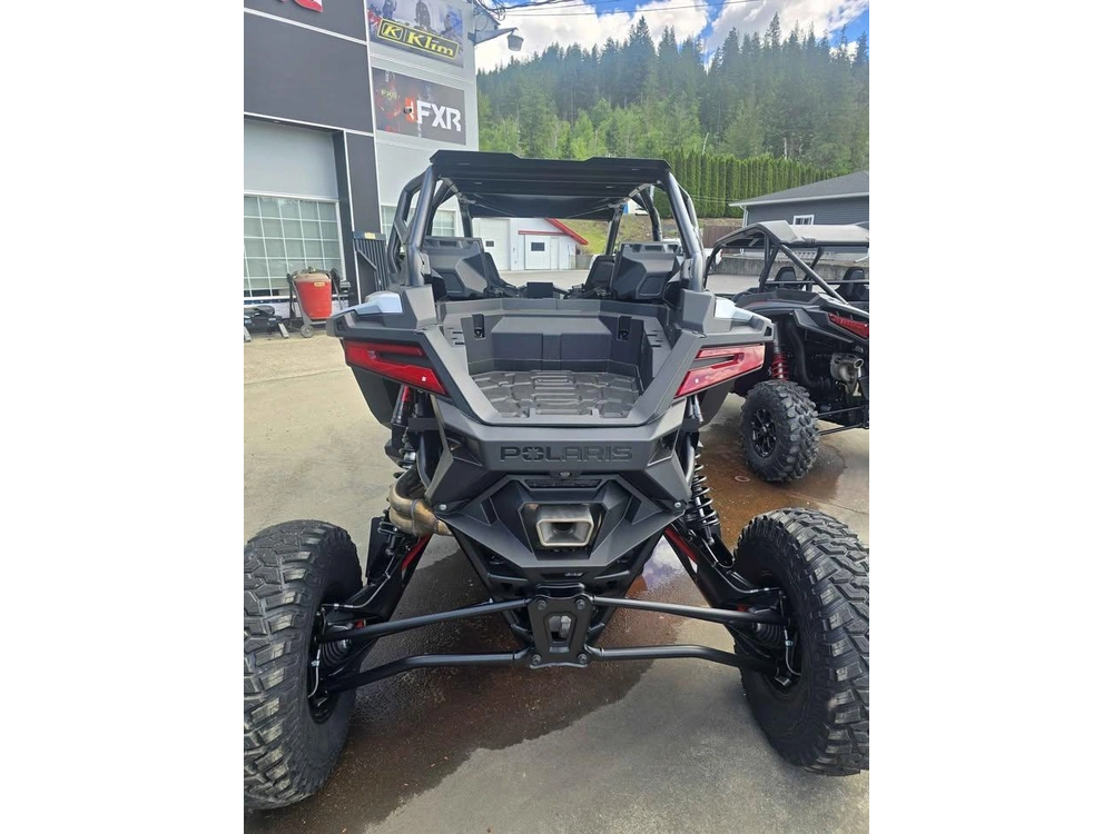 2026 Polaris Rzr Pro R 4 Ultimate Ghost White Metallic alt