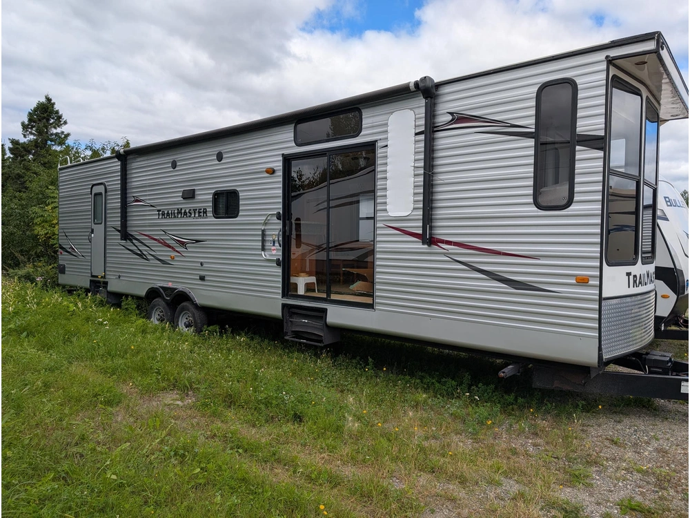 Gulf Stream Trailmaster 381 2014 alt