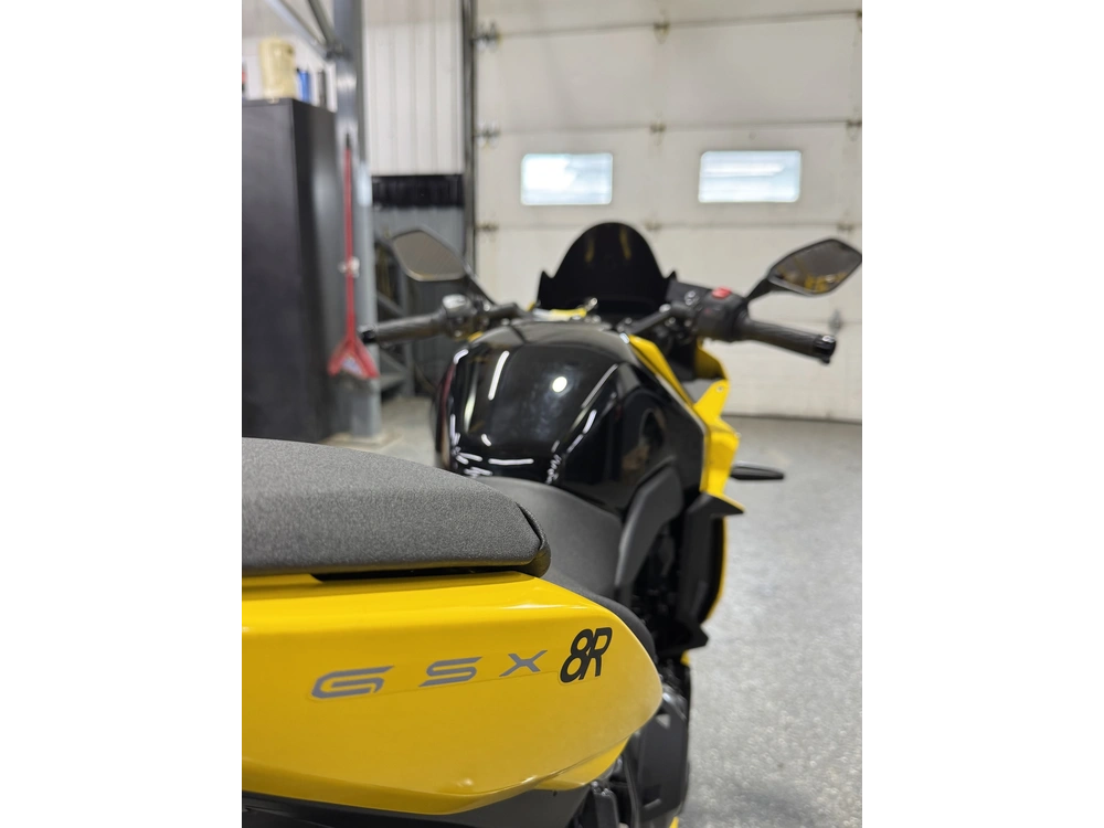 Suzuki Gsx 8r 2025 alt