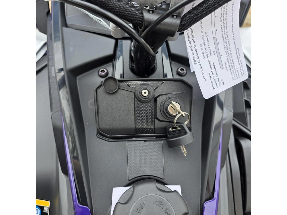 2027 Polaris 9r Indy Vr1 137 alt