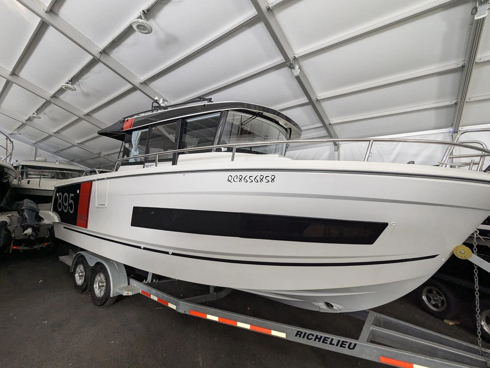 2023 Jeanneau Nc 895 Sport alt