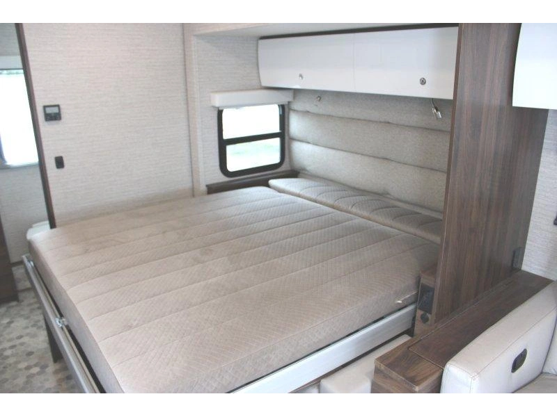Winnebago View 24d 2021 alt