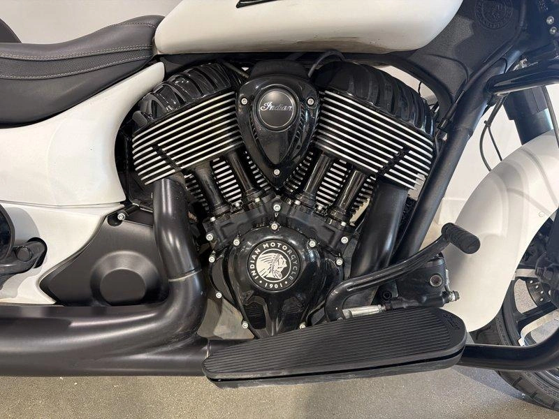 2019 Indian Motorcycle Chieftain Dark Horse alt