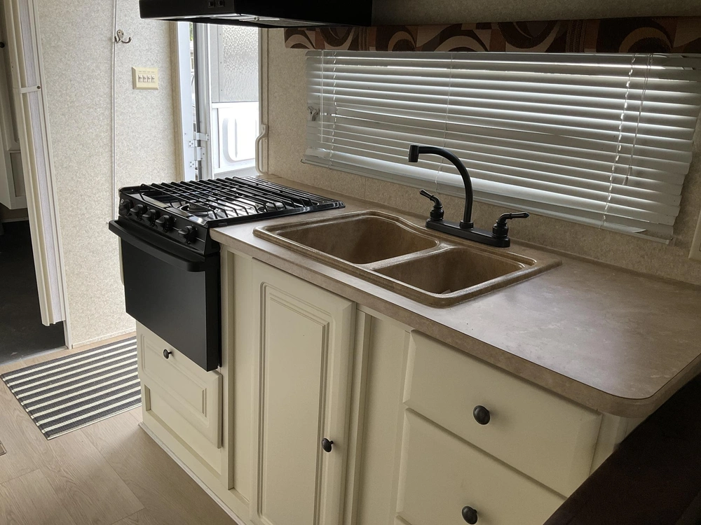 2008 Keystone Rv Outback 23krs alt
