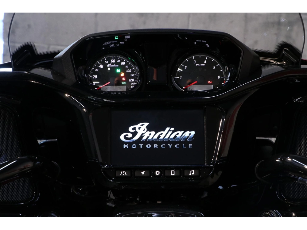 2026 Indian Motorcycle Pursuit Dark Horse 112 & Powerband Audio alt