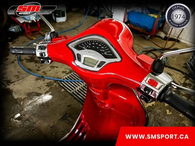 2023 Vespa Primavera 50 Red alt