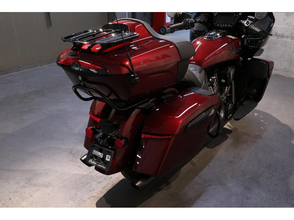 2026 Indian Motorcycle Pursuit Dark Horse 112 & Powerband Audio alt